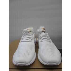 Used authentic Adidas Women's Swift Run Sneakers, Size 8.5 -White